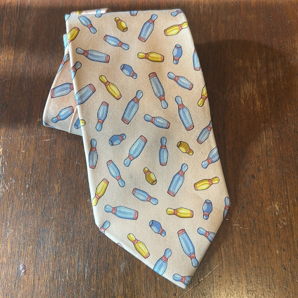 Gucci 100% Silk Bowling Pins Vintage Neck Tie Pink Blue - Picture 2 of 11